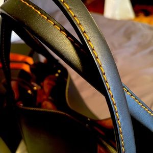 Beautiful coach Harmony Hobo